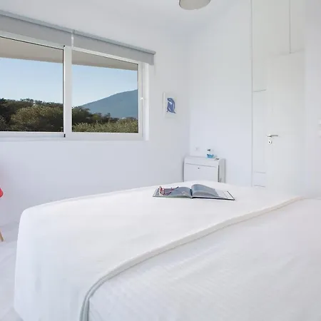 Anticlea Villa *